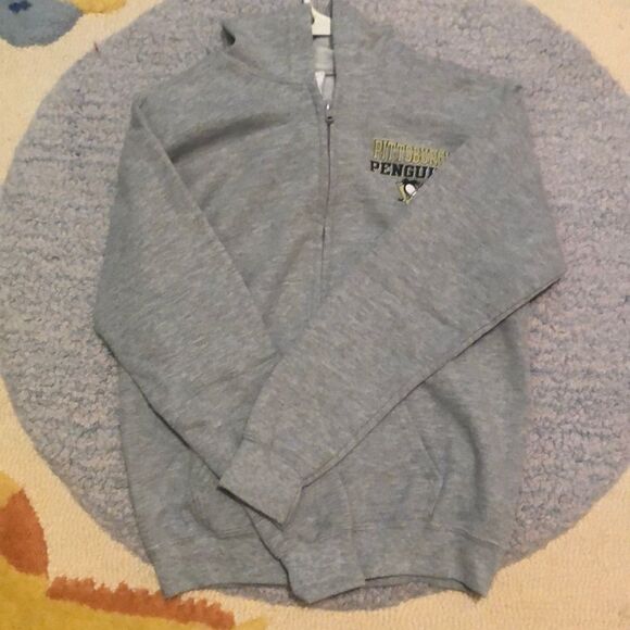Grey Zip Up Pittsburgh Penguins Y/L Sweatshirt - Picture 1 of 8